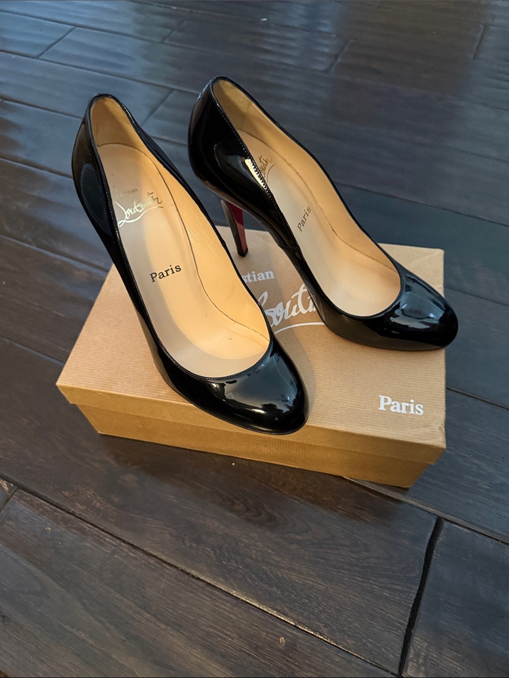 Christian Louboutin Black Patent  100 Leather Classic Pumps, Sz. 40 EUC
